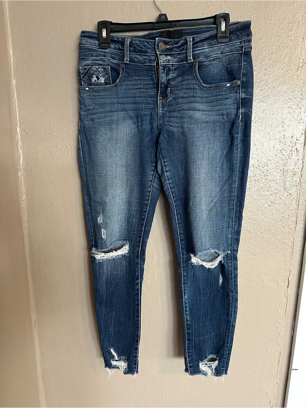 Buckle Women's Dark Blue Distressed Skinny Jeans